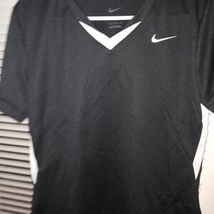 Nike Men's Black and White Shirt